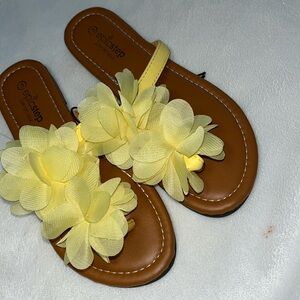 Yellow Flower Kids Sandals .